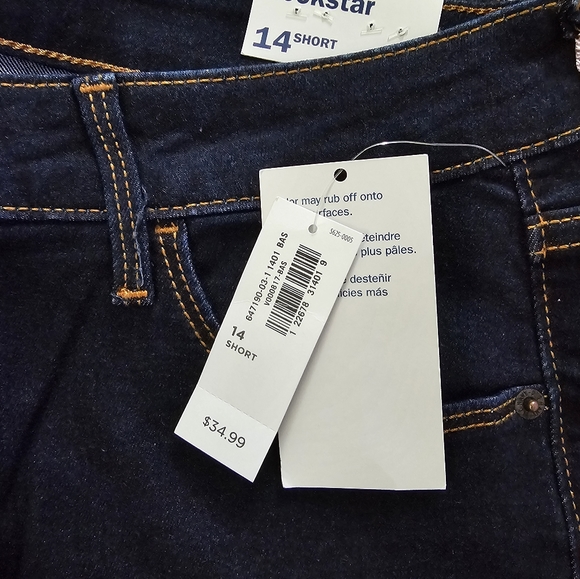 NWT OLD Navy Women's Jeans | Rockstar | 14 Short | Never Worn | Jeggings - Picture 3 of 4